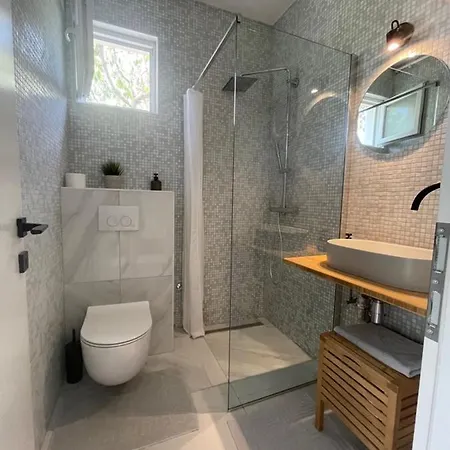 Apartman D2 *