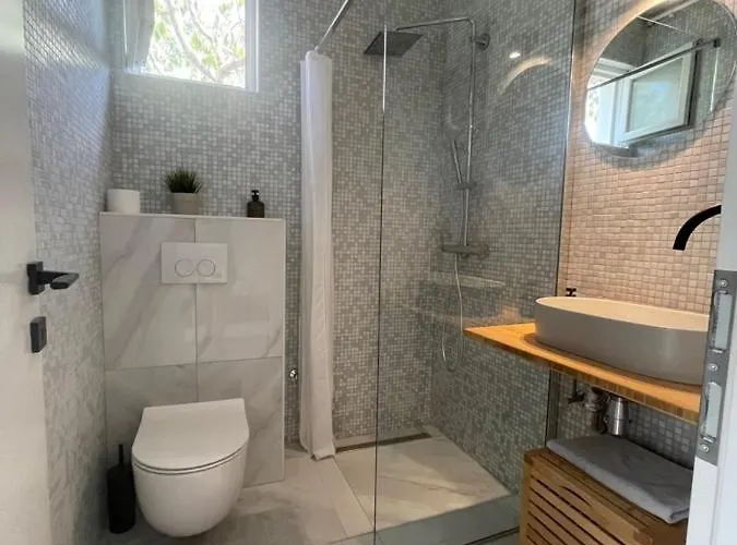 Apartment D2 *